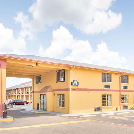 Days Inn & Suites By Wyndham Marshall Kültér fotó
